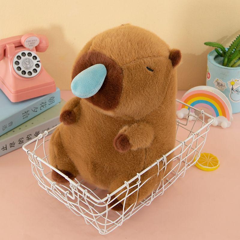 Brinquedo de pelúcia de capybaba