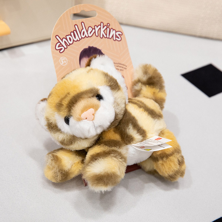 Magnetic Shoulder Plush Toy