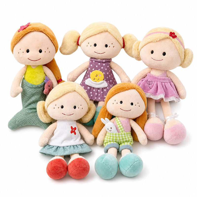 Boneca infantil de tecido para aconchego